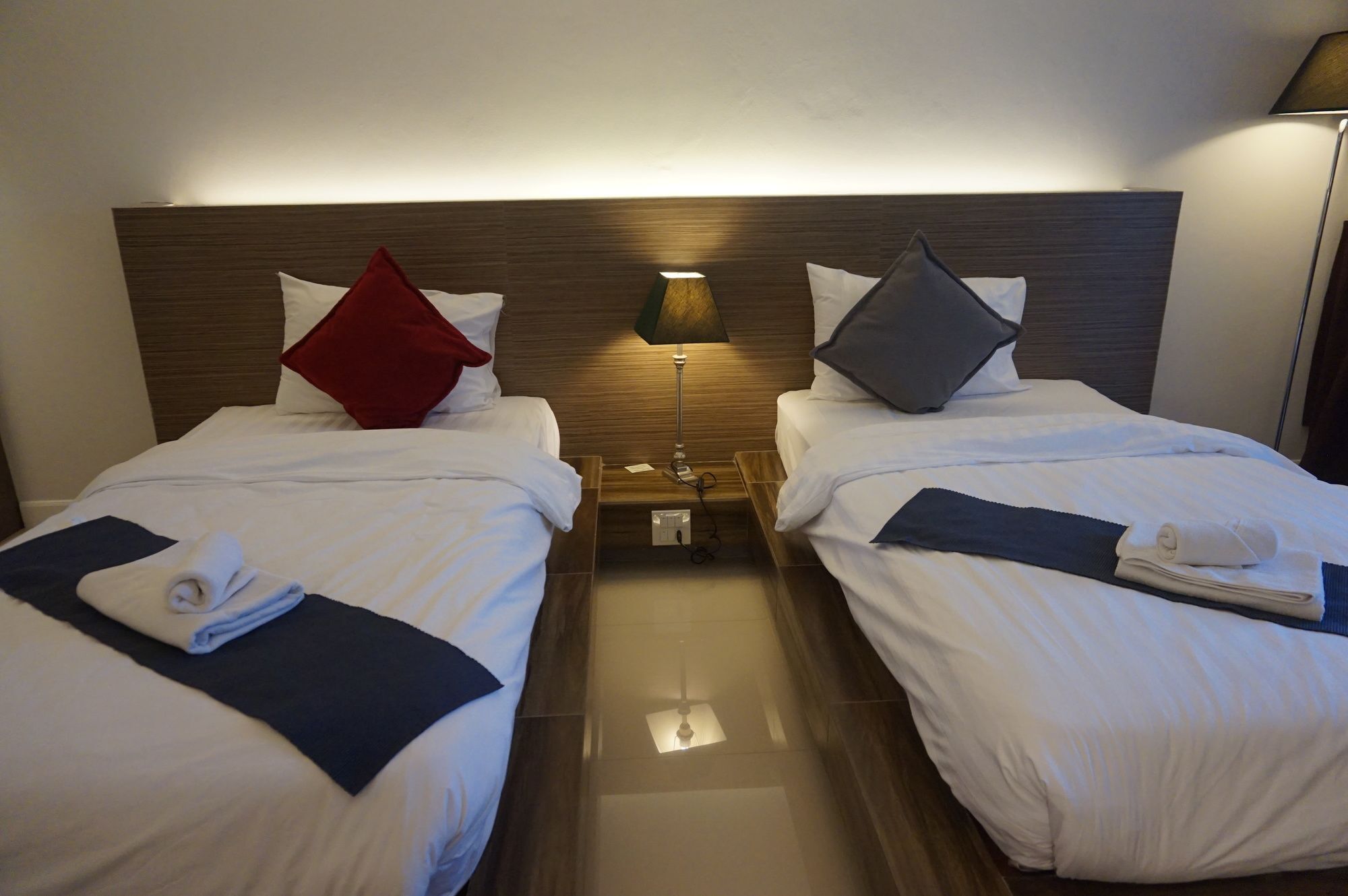 Fortune D Hotel פיטסנולוק מראה חיצוני תמונה