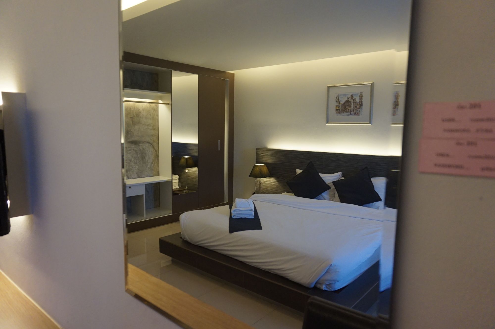 Fortune D Hotel פיטסנולוק מראה חיצוני תמונה