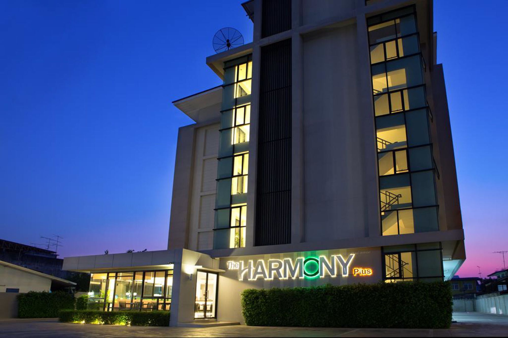Fortune D Hotel פיטסנולוק מראה חיצוני תמונה