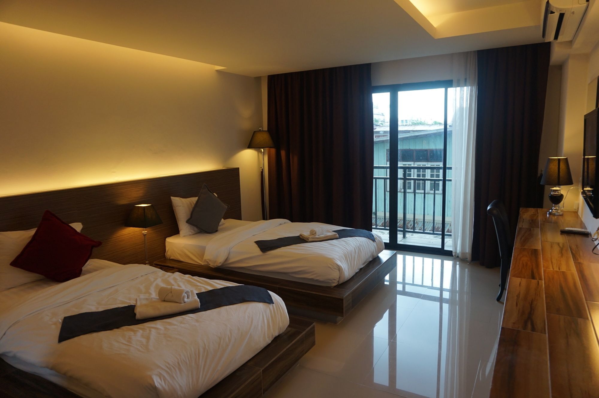 Fortune D Hotel פיטסנולוק מראה חיצוני תמונה