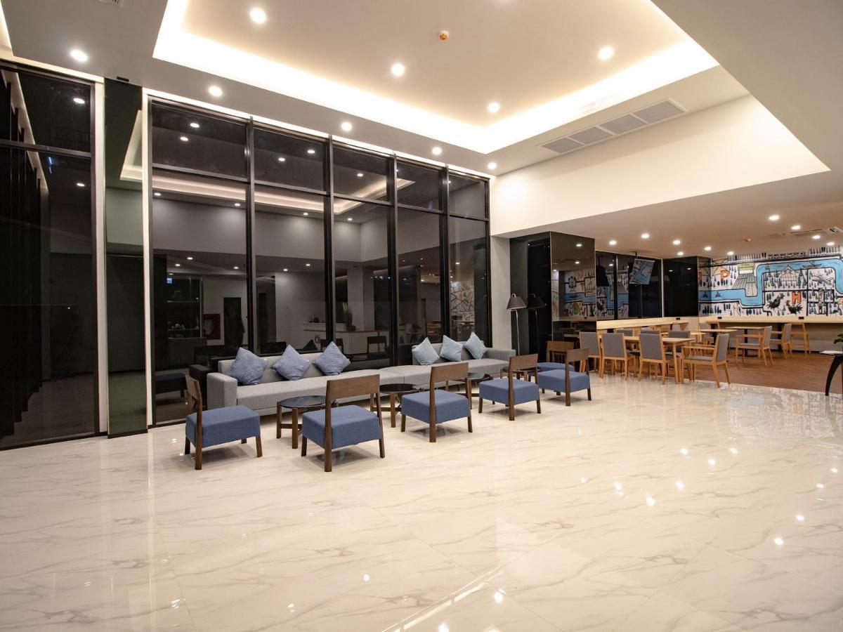 Fortune D Hotel פיטסנולוק מראה חיצוני תמונה