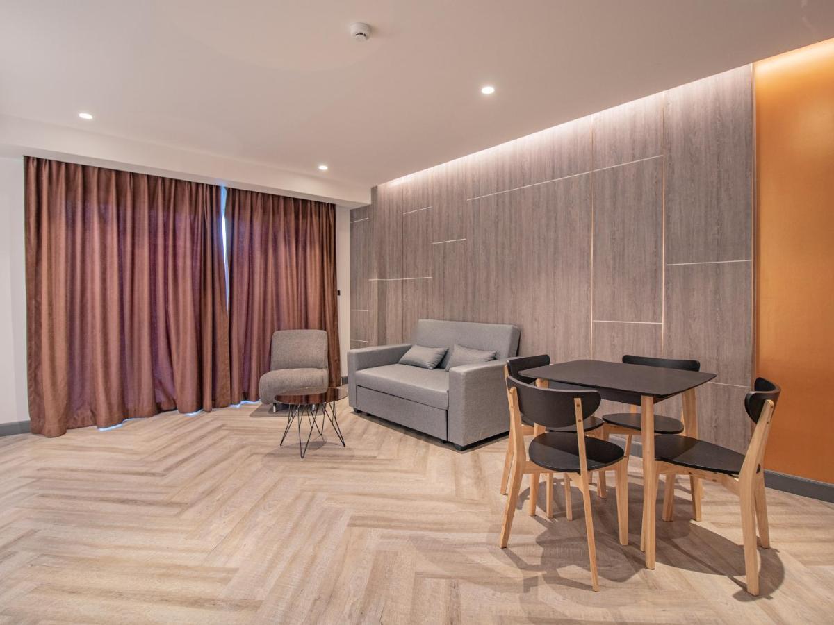 Fortune D Hotel פיטסנולוק מראה חיצוני תמונה